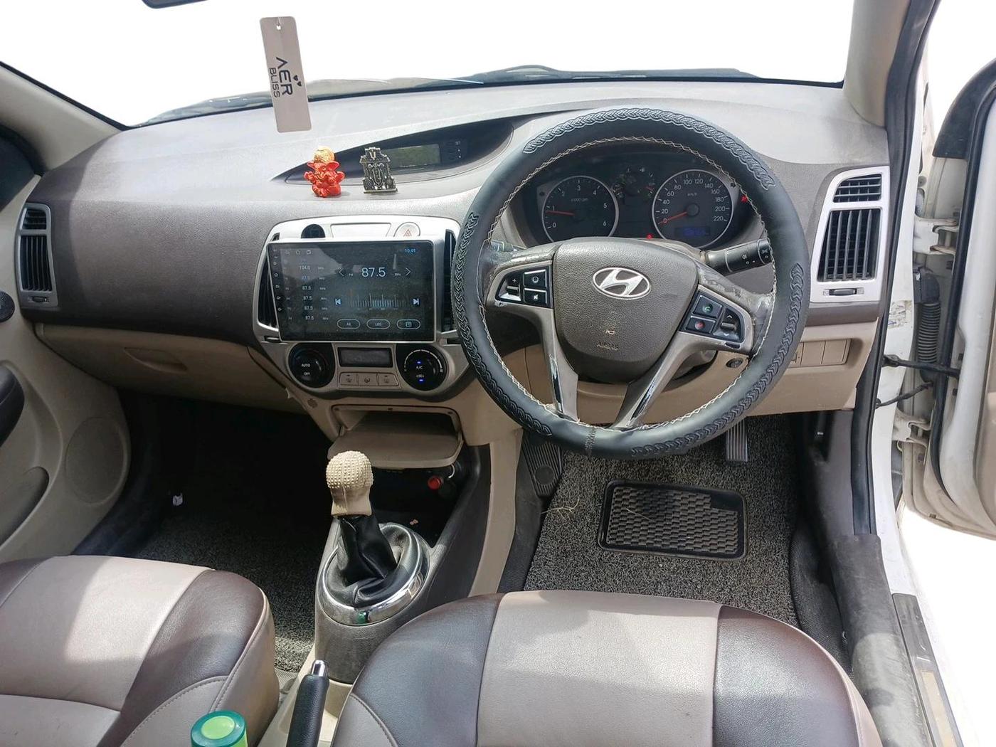 2012 Hyundai i20 SPORTZ 1.4 CRDI, Diesel, Manual, 1,08,759 km, interior