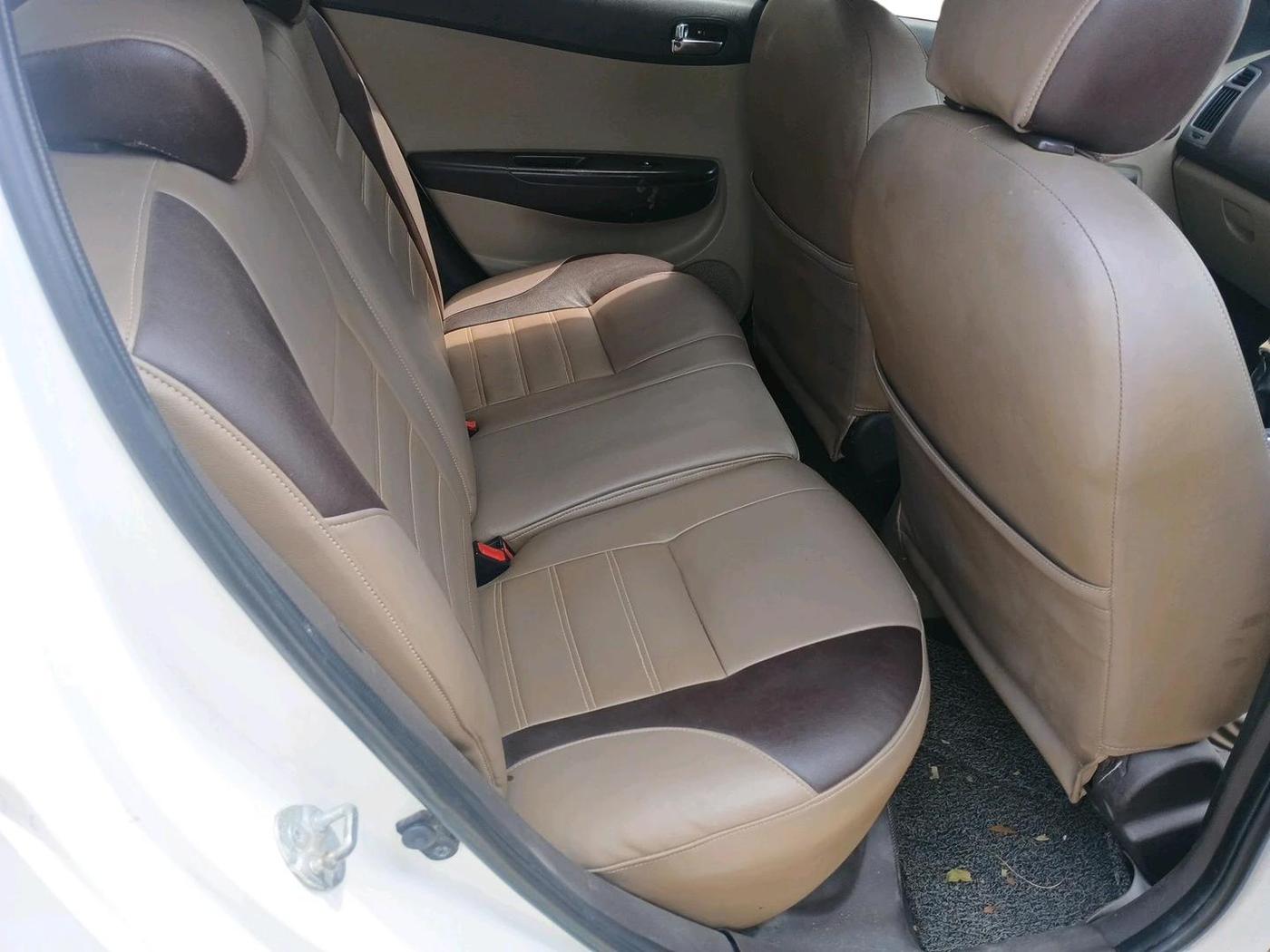 2012 Hyundai i20 SPORTZ 1.4 CRDI, Diesel, Manual, 1,08,759 km, interior