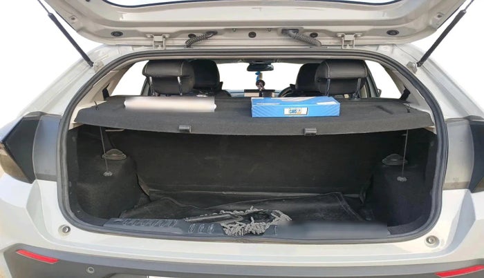 2025 Tata ALTROZ Creative S Petrol 5MT, Petrol, Manual, 17,759 km, exterior