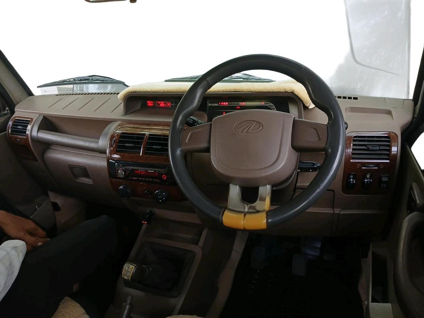 2012 Mahindra Bolero ZLX BS IV, Diesel, Manual, 1,69,054 km, interior