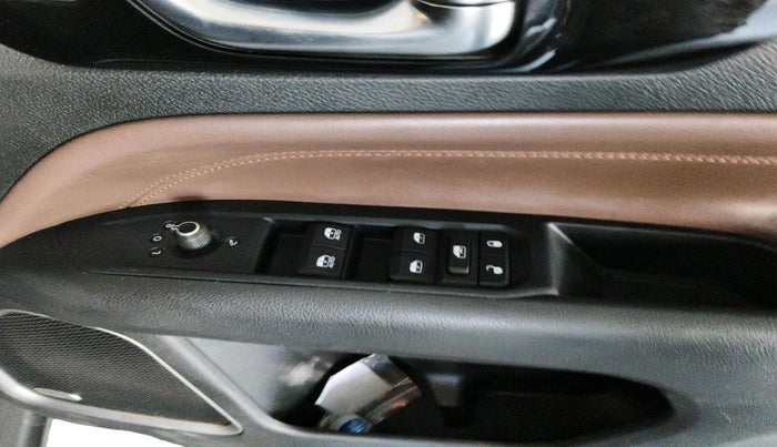 2022 Jeep MERIDIAN LIMITED (O) 4X2 AT, Diesel, Automatic, 1,21,550 km, interior