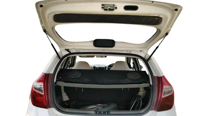 2013 Hyundai i10 MAGNA 1.1 LPG, Petrol, Manual, 57,864 km, exterior