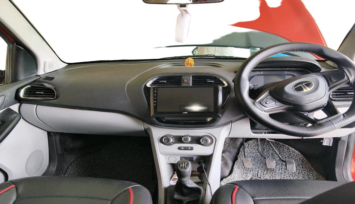 2024 Tata Tiago XT PETROL, Petrol, Manual, 23,295 km, interior