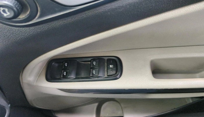 2014 Ford Ecosport TREND 1.5L DIESEL, Diesel, Manual, 1,37,841 km, interior