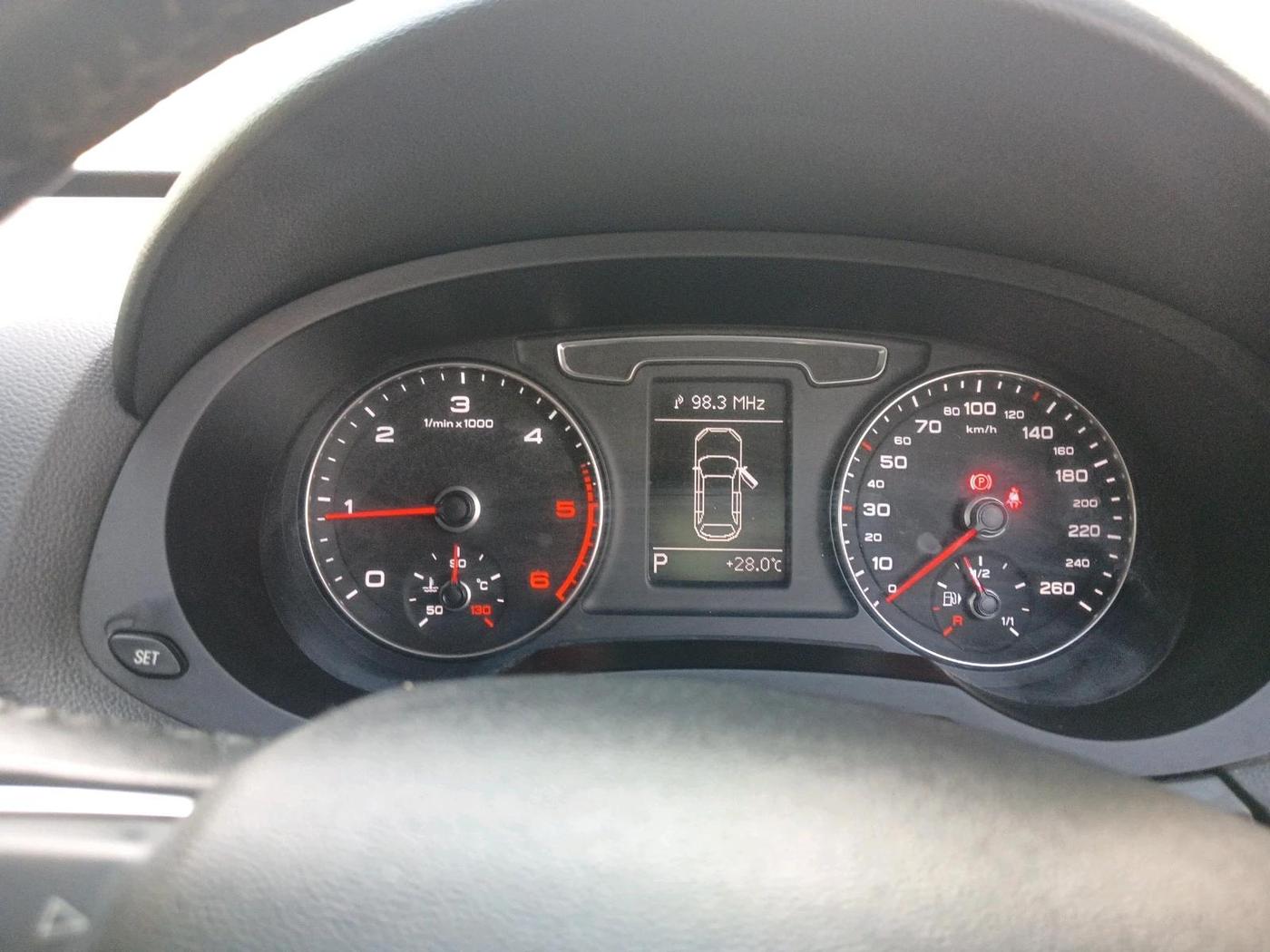 2017 Audi Q3 35 TDI Quattro, Diesel, Automatic, 1,28,234 km, interior