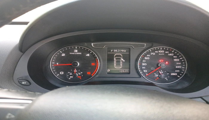 2017 Audi Q3 35 TDI Quattro, Diesel, Automatic, 1,28,234 km, interior