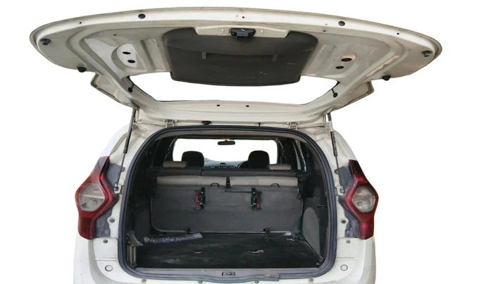 2015 Renault Lodgy 110 PS RXZ, Diesel, Manual, 1,65,222 km, exterior