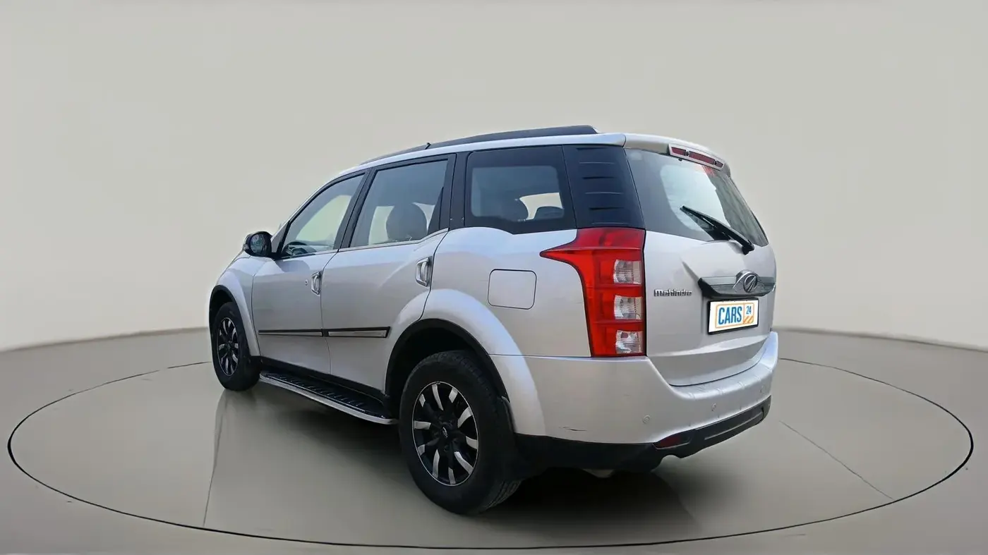2016 Mahindra XUV500 W10 1.99, Diesel, Manual, 1,08,288 km, exterior