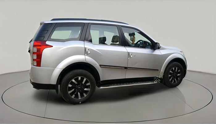 2016 Mahindra XUV500 W10 1.99, Diesel, Manual, 1,08,288 km, exterior