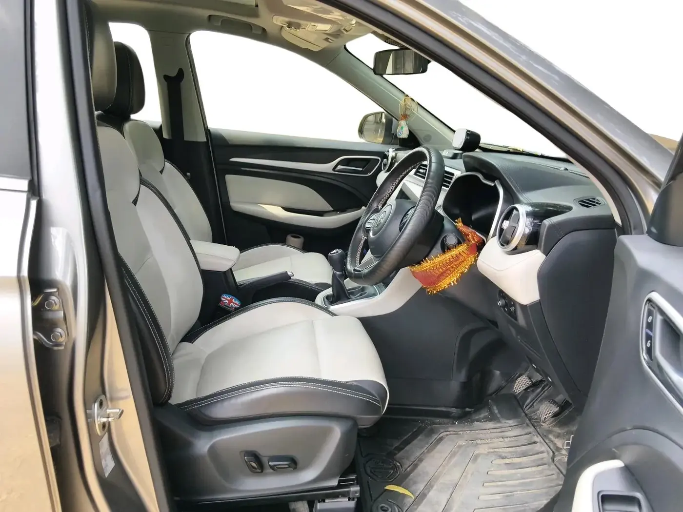 2022 MG ASTOR SHARP EX 1.5 MT, Petrol, Manual, 32,799 km, interior