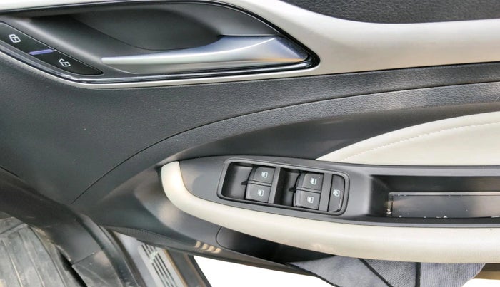 2022 MG ASTOR SHARP EX 1.5 MT, Petrol, Manual, 32,799 km, interior