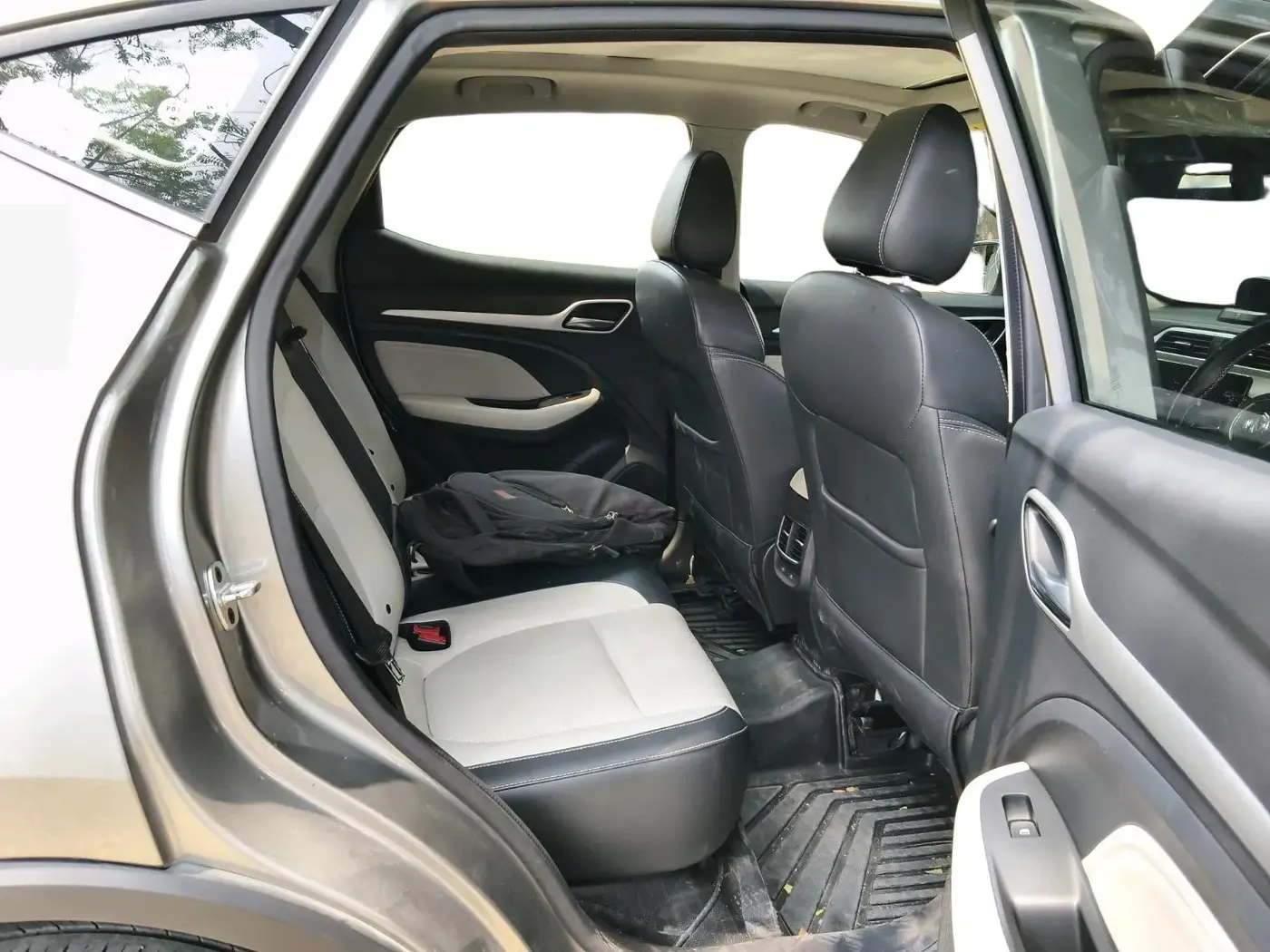 2022 MG ASTOR SHARP EX 1.5 MT, Petrol, Manual, 32,799 km, interior