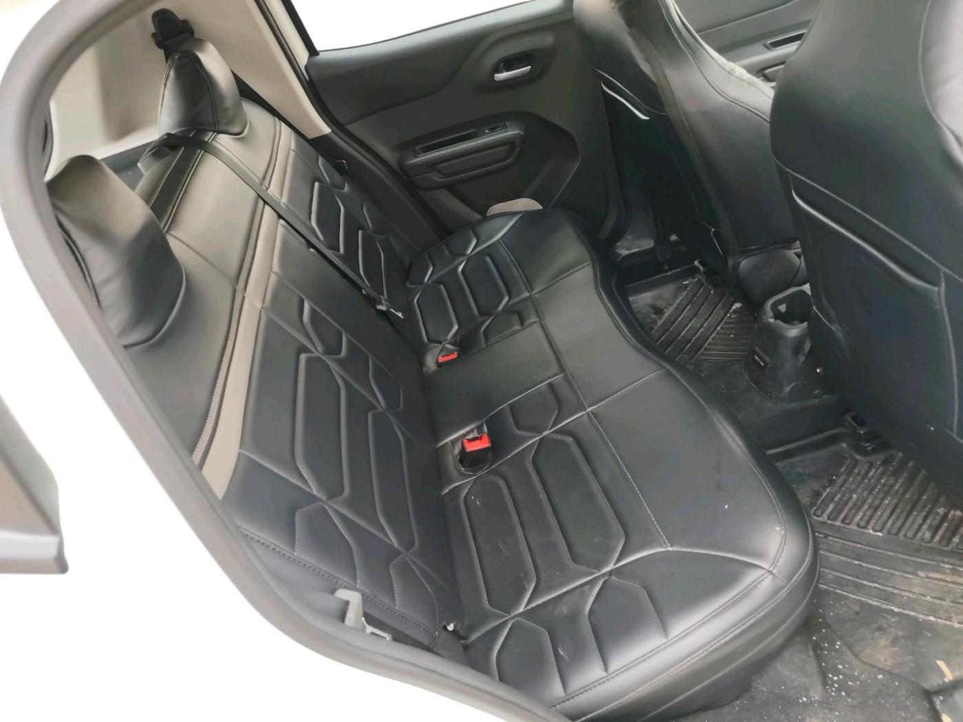 2024 CITROEN C3 SHINE 1.2, Petrol, Manual, 8,952 km, interior