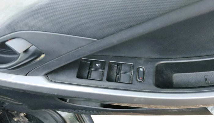 2021 Tata NEXON XMA SUNROOF PETROL, Petrol, Automatic, 40,064 km, interior