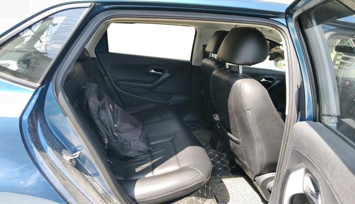 2017 Volkswagen Polo HIGHLINE PLUS 1.5 16 ALLOY, Diesel, Manual, 1,12,957 km, interior