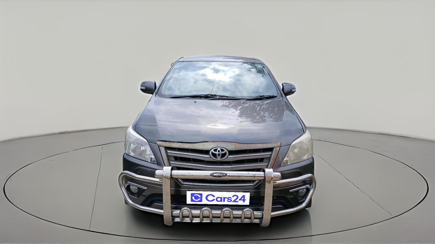 2015 Toyota Innova 2.5 ZX 7 STR, Diesel, Manual, 1,82,007 km, exterior