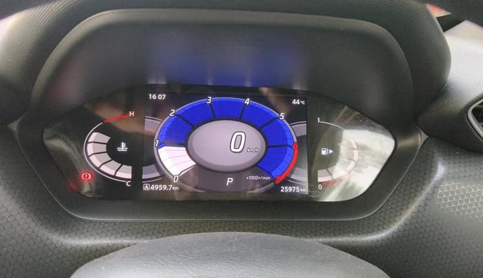 2021 Nissan MAGNITE XV PREMIUM TURBO (O) CVT, Petrol, Automatic, 25,975 km, interior