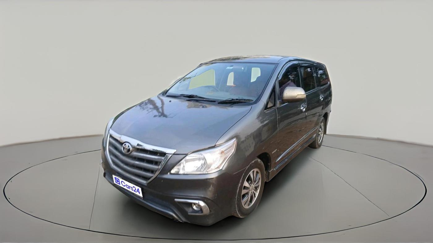2014 Toyota Innova 2.5 VX 8 STR, Diesel, Manual, 2,76,627 km, exterior