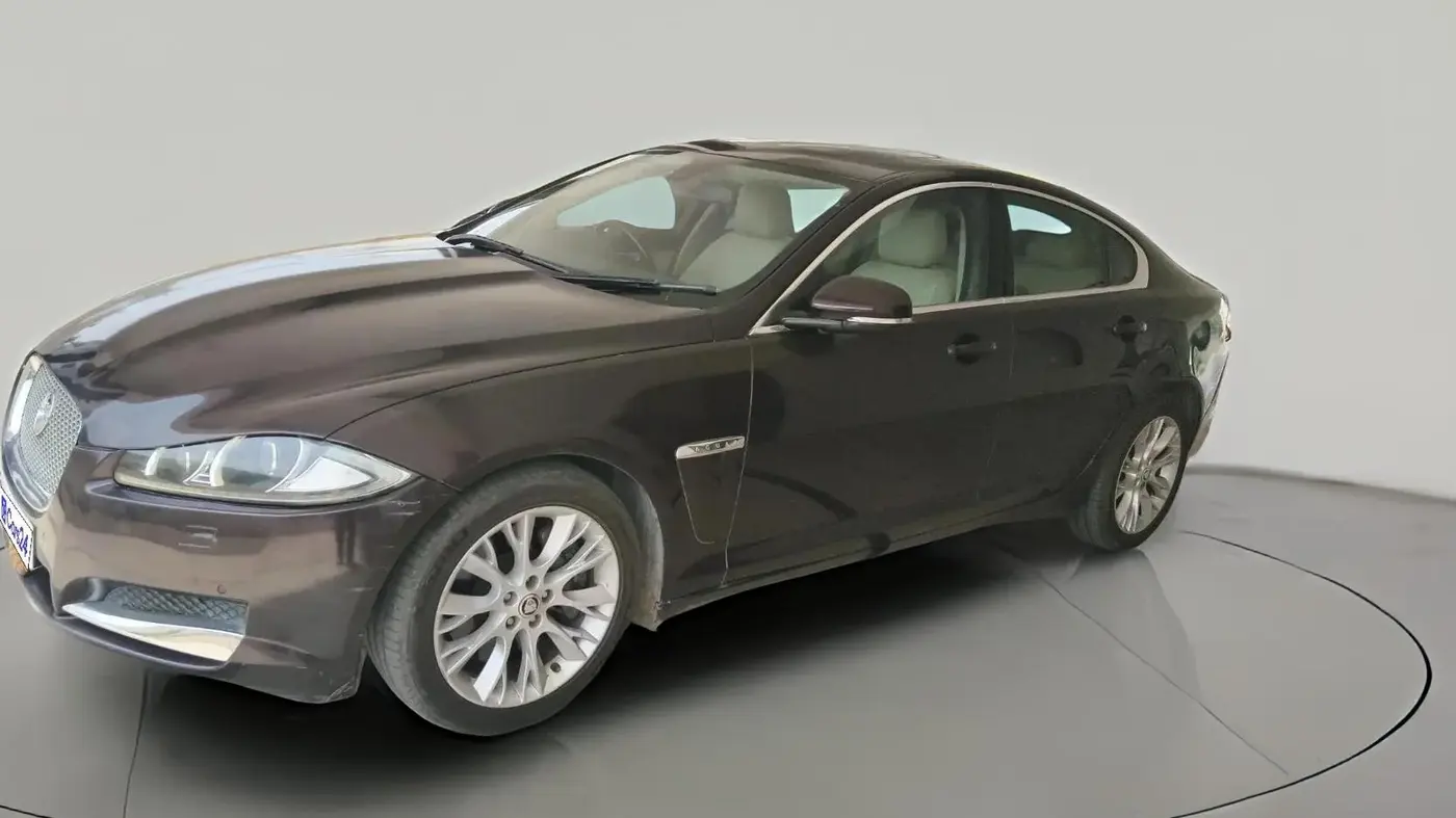 2012 Jaguar XF 3.0 DIESEL, Diesel, Automatic, 1,02,395 km, exterior