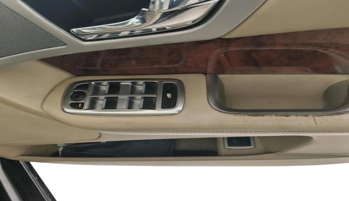 2012 Jaguar XF 3.0 DIESEL, Diesel, Automatic, 1,02,395 km, interior