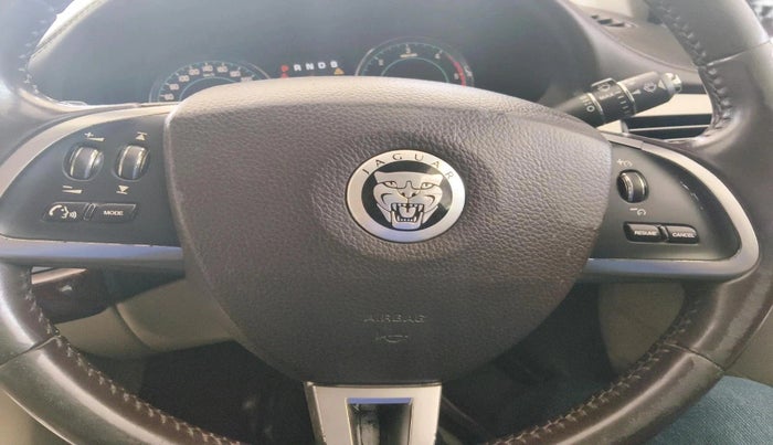 2012 Jaguar XF 3.0 DIESEL, Diesel, Automatic, 1,02,395 km, interior