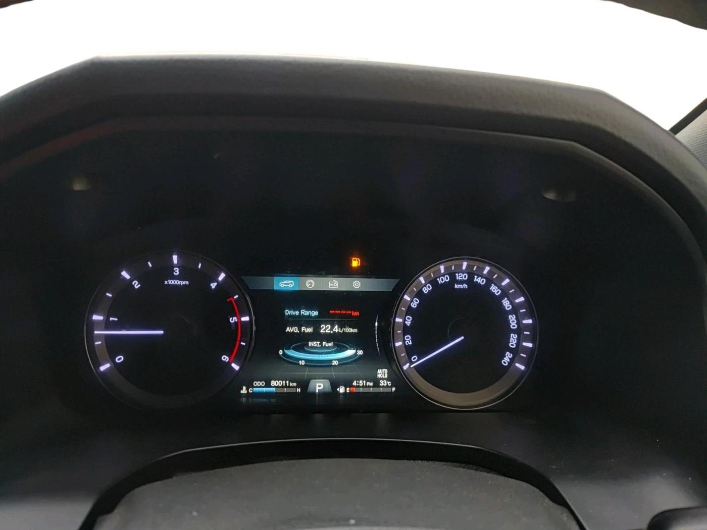 2020 Mahindra ALTURAS G4 4WD AT, Diesel, Automatic, 80,011 km, interior