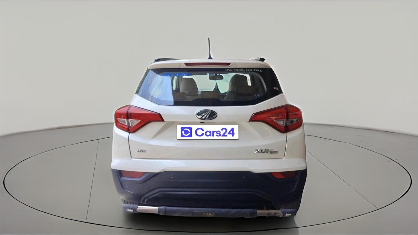 2020 Mahindra XUV300 W6 1.2 PETROL, Petrol, Manual, 15,224 km, exterior