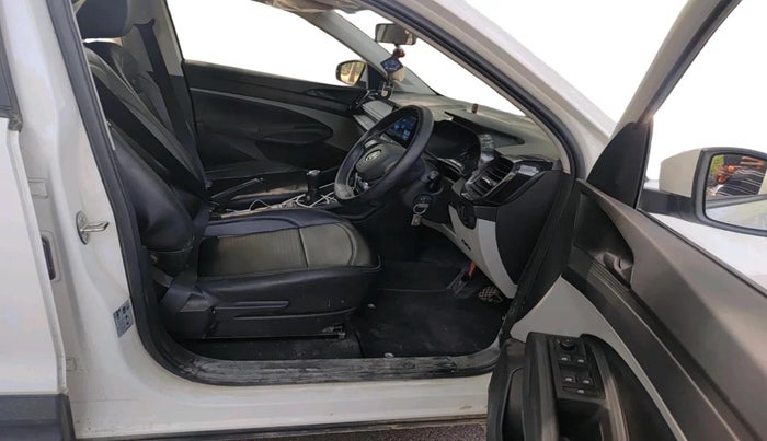 2025 Skoda KUSHAQ Classic 1.0L TSI, Petrol, Manual, 12,019 km, interior