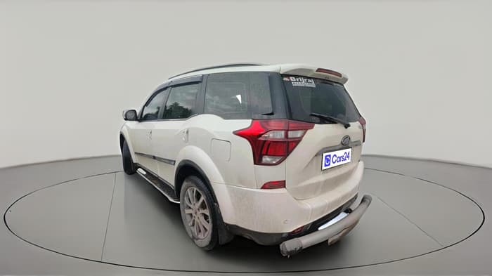 2019 Mahindra XUV500 W11, Diesel, Manual, 82,577 km, exterior