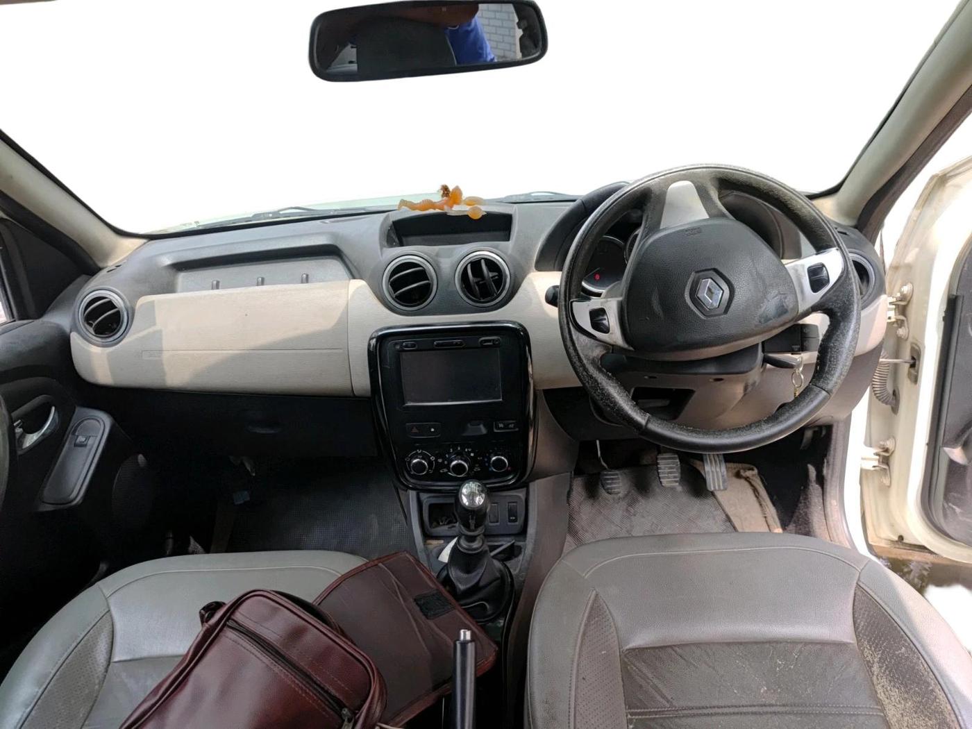 2015 Renault Duster 110 PS RXZ DIESEL, Diesel, Manual, 1,03,504 km, interior