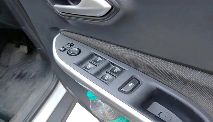 2024 Nissan MAGNITE XV PREMIUM TURBO CVT, Petrol, Automatic, 23,748 km, interior