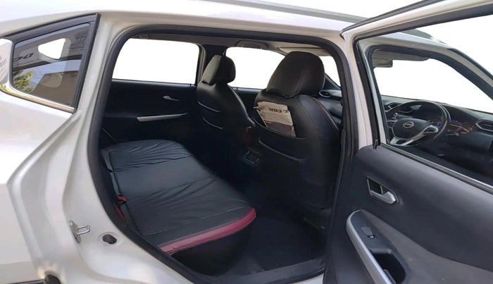 2024 Nissan MAGNITE XV PREMIUM TURBO CVT, Petrol, Automatic, 23,748 km, interior