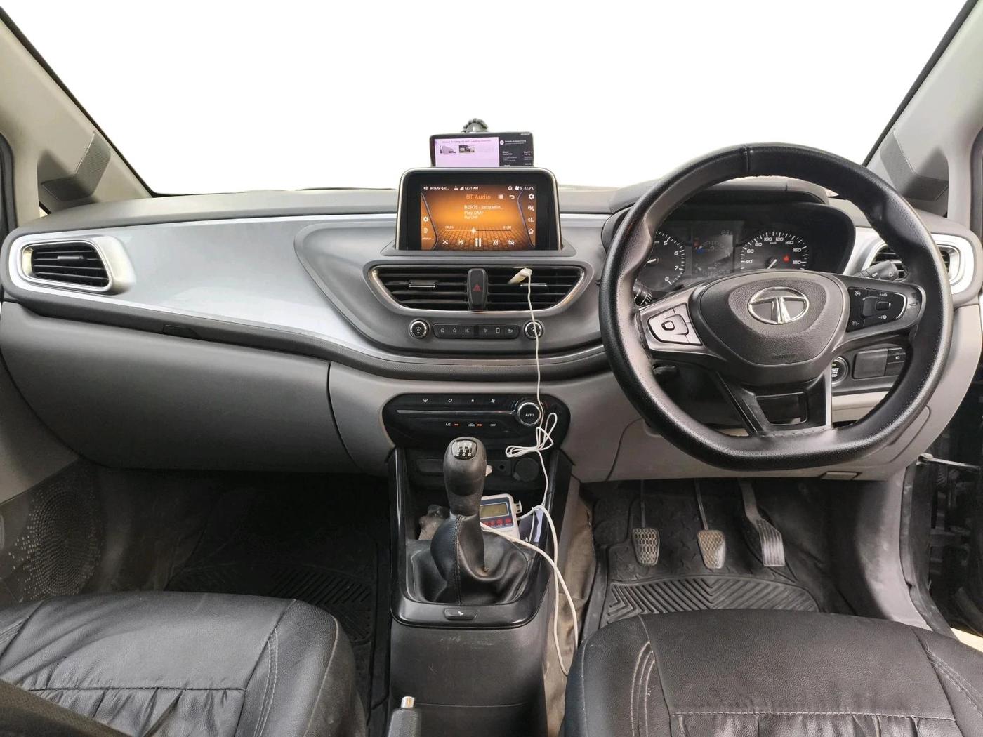 2020 Tata ALTROZ XT PETROL, Petrol, Manual, 75,918 km, interior
