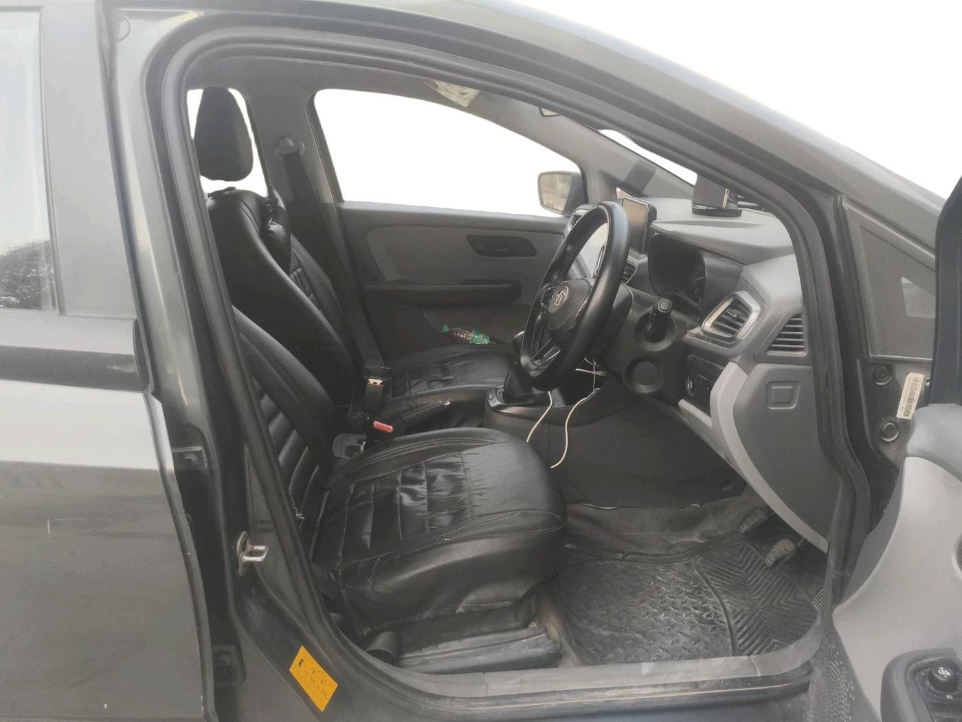 2020 Tata ALTROZ XT PETROL, Petrol, Manual, 75,918 km, interior