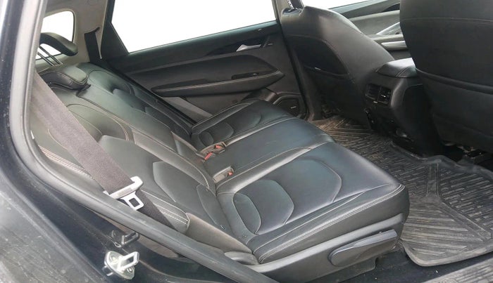 2019 MG HECTOR SHARP 2.0 DIESEL, Diesel, Manual, 1,16,084 km, interior