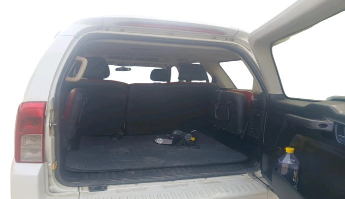 2016 Tata Safari Storme 2.2 EX 4X2, Diesel, Manual, 1,29,557 km, exterior