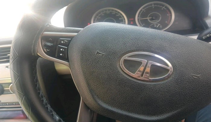 2016 Tata Safari Storme 2.2 EX 4X2, Diesel, Manual, 1,29,557 km, interior