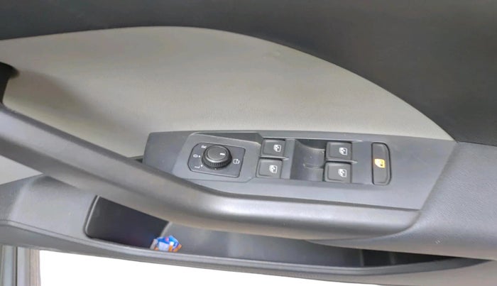 2023 Skoda KUSHAQ STYLE 1.0L TSI MT, Petrol, Manual, 15,039 km, interior