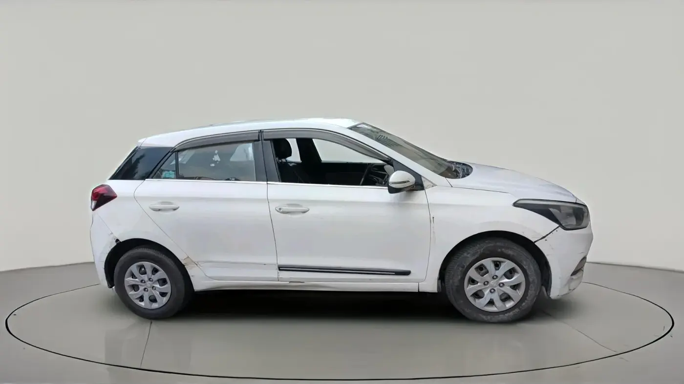 2017 Hyundai Elite i20 SPORTZ 1.2, Petrol, Manual, 2,12,828 km, exterior