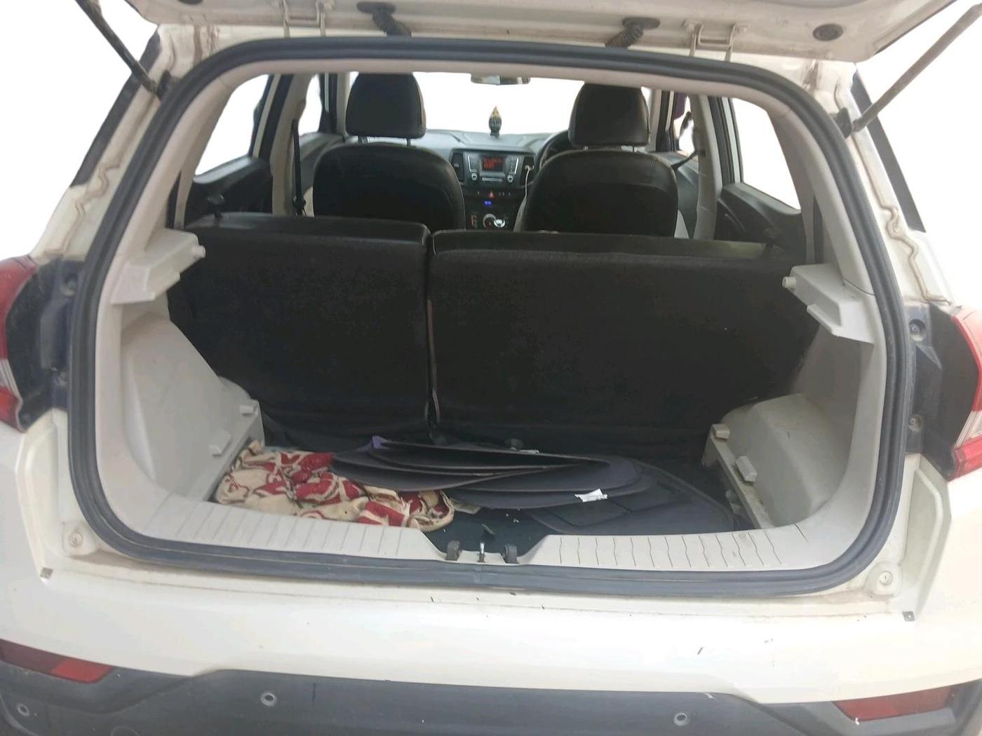 2020 Mahindra XUV300 W4 1.5 DIESEL, Diesel, Manual, 21,898 km, exterior