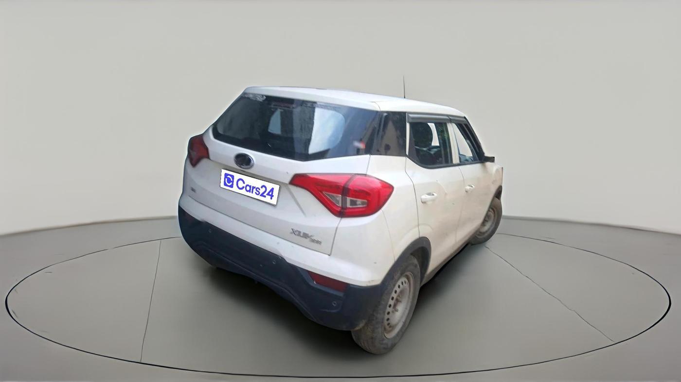 2020 Mahindra XUV300 W4 1.5 DIESEL, Diesel, Manual, 21,898 km, exterior
