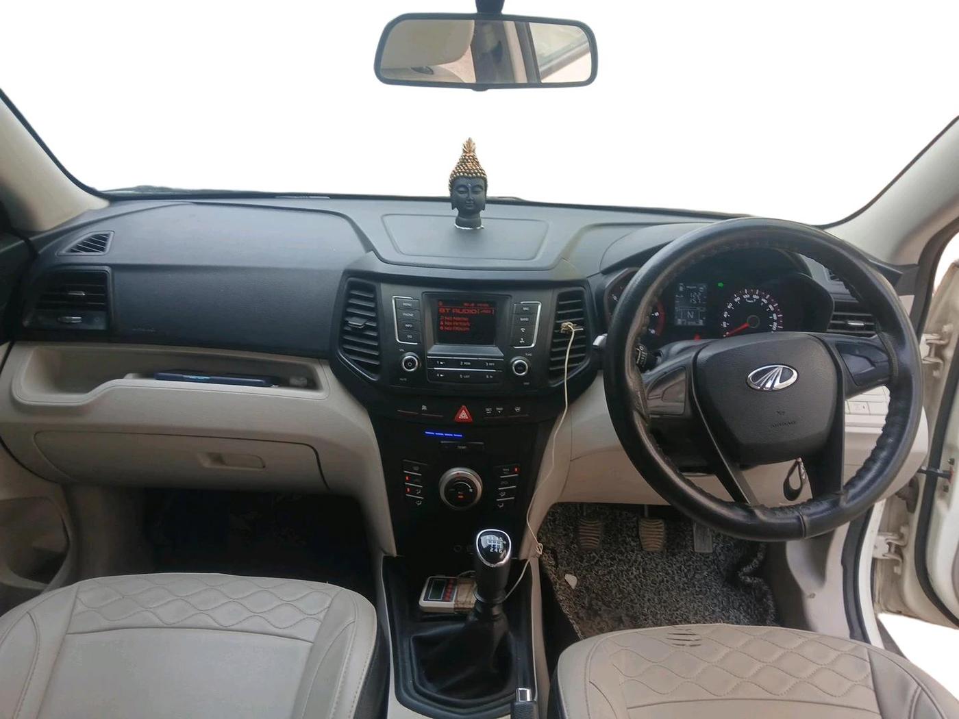 2020 Mahindra XUV300 W4 1.5 DIESEL, Diesel, Manual, 21,898 km, interior