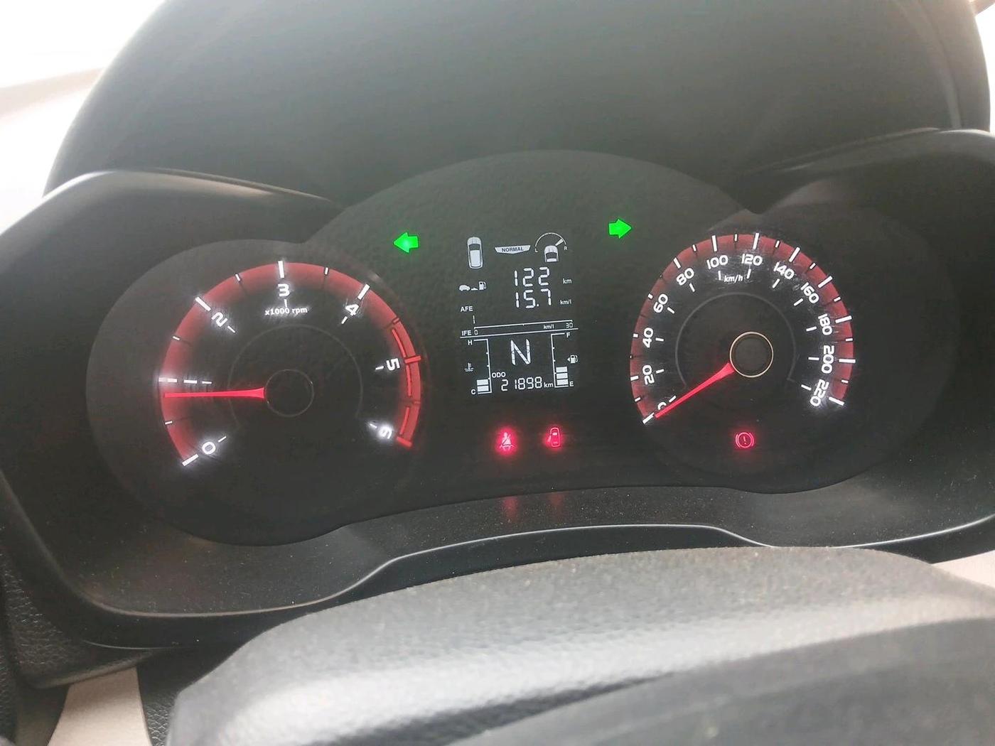 2020 Mahindra XUV300 W4 1.5 DIESEL, Diesel, Manual, 21,898 km, interior