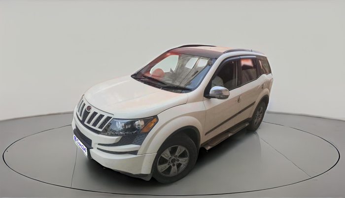 2014 Mahindra XUV500 W8, Diesel, Manual, 1,07,457 km, exterior