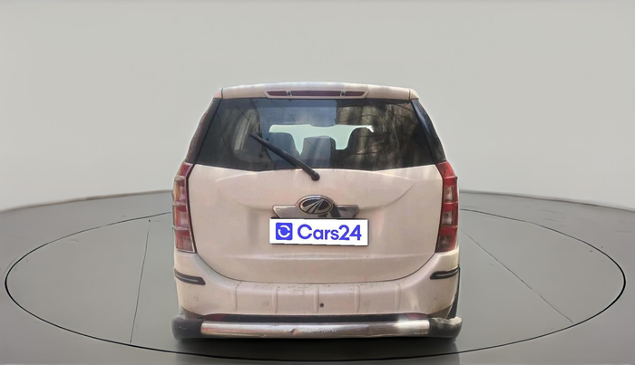 2014 Mahindra XUV500 W8, Diesel, Manual, 1,07,457 km, exterior