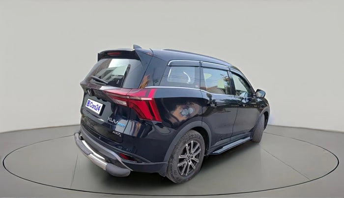 2021 Mahindra XUV700 AX 7 LUXURY P AT 7 STR, Petrol, Automatic, 25,000 km, exterior