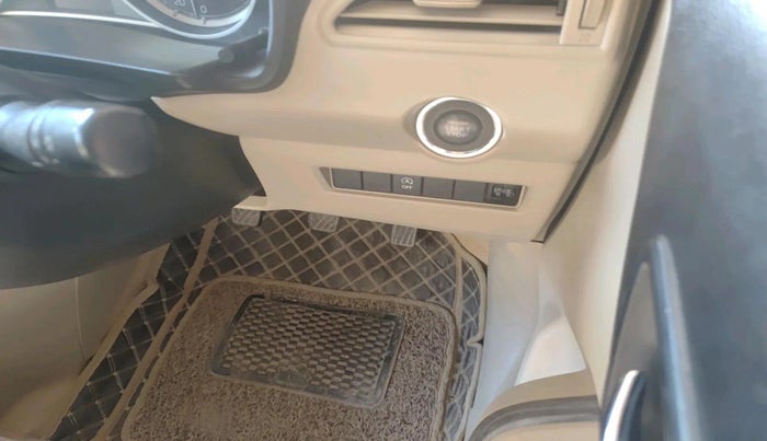 2022 Maruti Dzire ZXI, Petrol, Manual, 21,389 km, interior