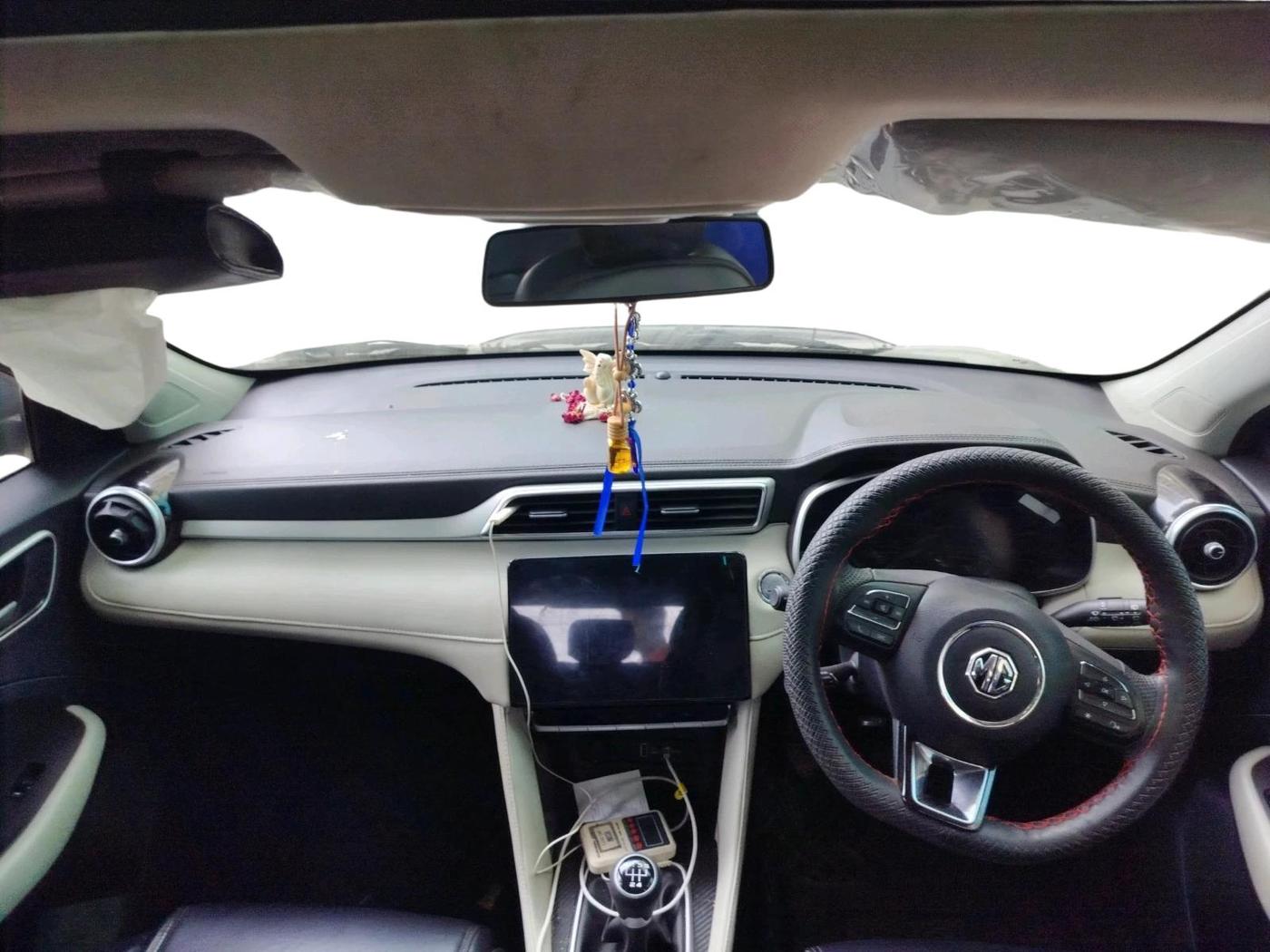 2024 MG ASTOR Select 1.5 MT, Petrol, Manual, 15,671 km, interior