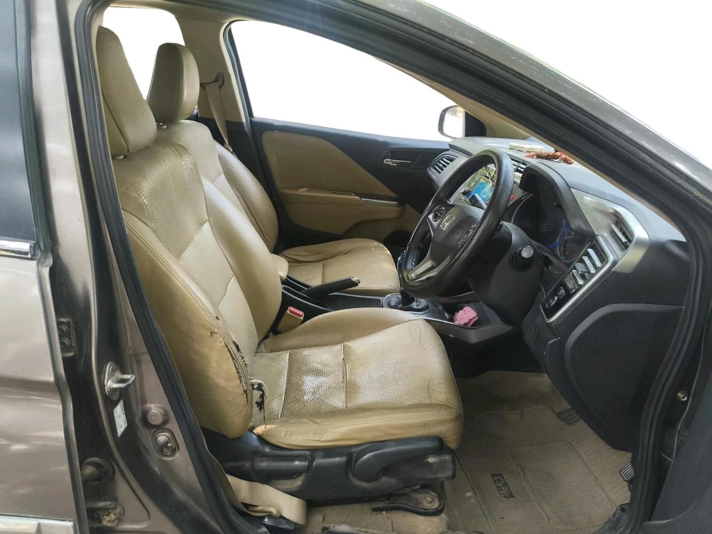 2015 Honda City 1.5L I-DTEC VX, Diesel, Manual, 1,03,381 km, interior