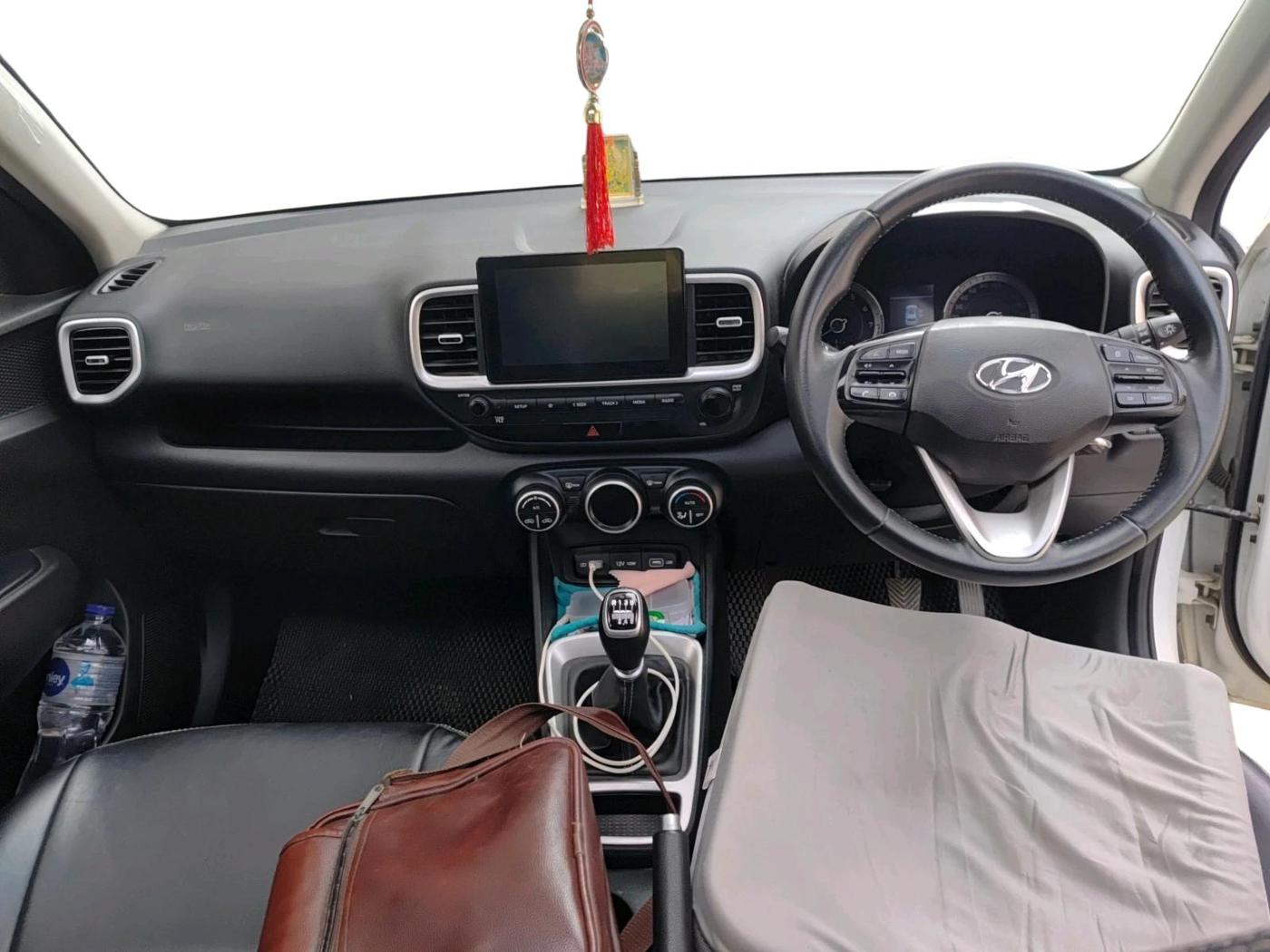 2021 Hyundai VENUE SX 1.0 TURBO IMT, Petrol, Manual, 80,431 km, interior